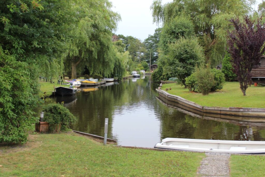 Idyllische Wasserlage am Stichkanal